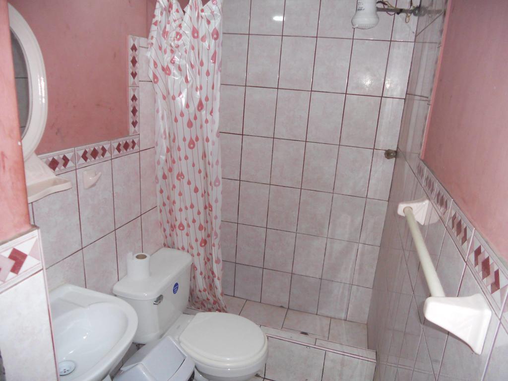 El Mochilero Hostel Трухильо Екстериор снимка