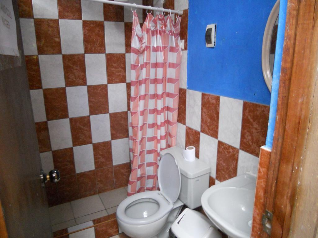 El Mochilero Hostel Трухильо Екстериор снимка